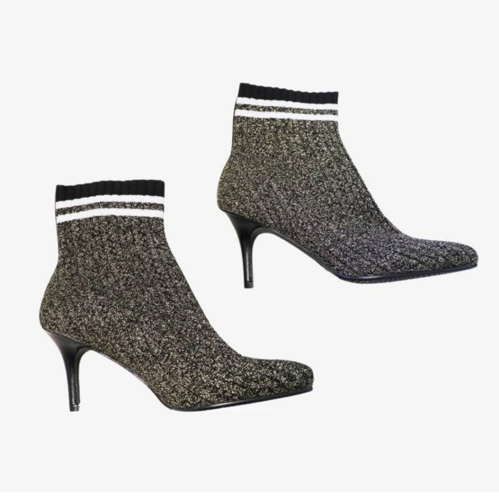 Stuart Weitzman Pointed toe Booties - Picture 2 of 8
